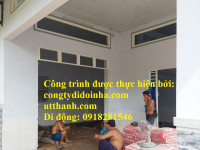 Nhà 1 gác lửng được kéo ngang và đội lên cao 7 tấc ngay đầu cầu Cái Da - TP. Cần Thơ